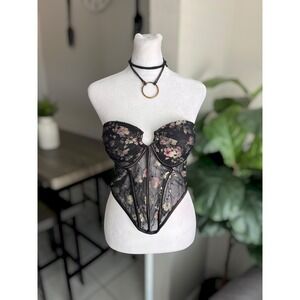 Top Chic Floral Lace Corset Top Size M